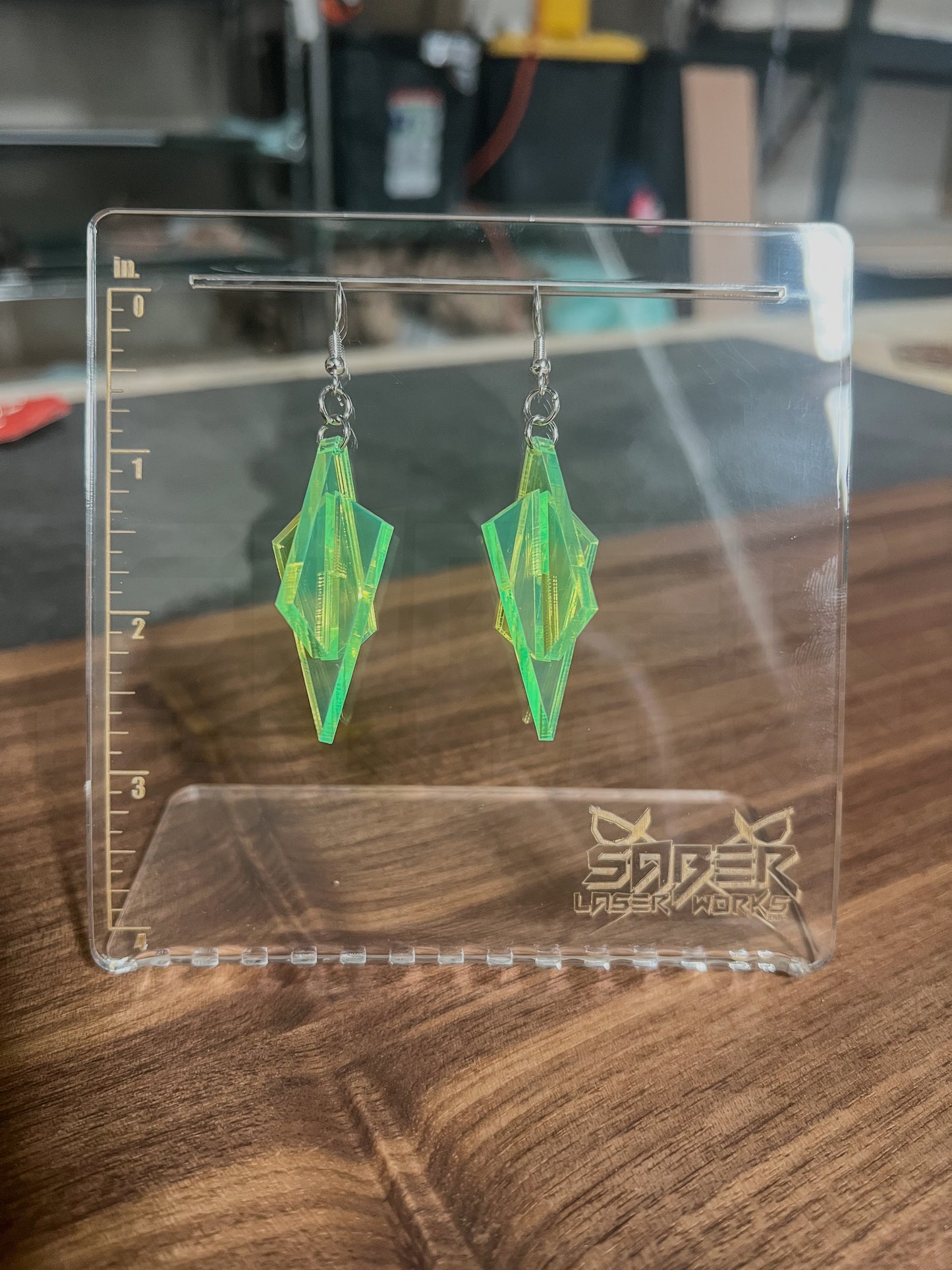 3D Kite Point Dangle Earrings