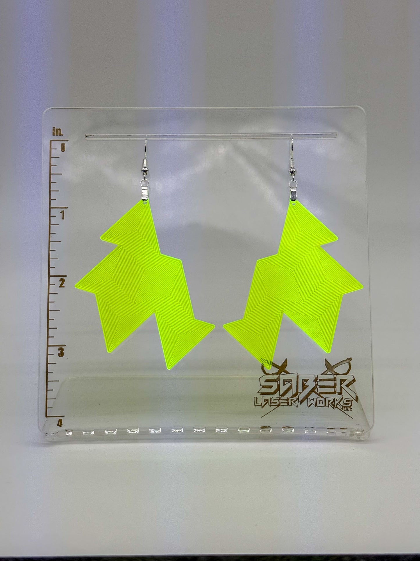 Linear Spiral Triangle Stacks - Black Light Reactive