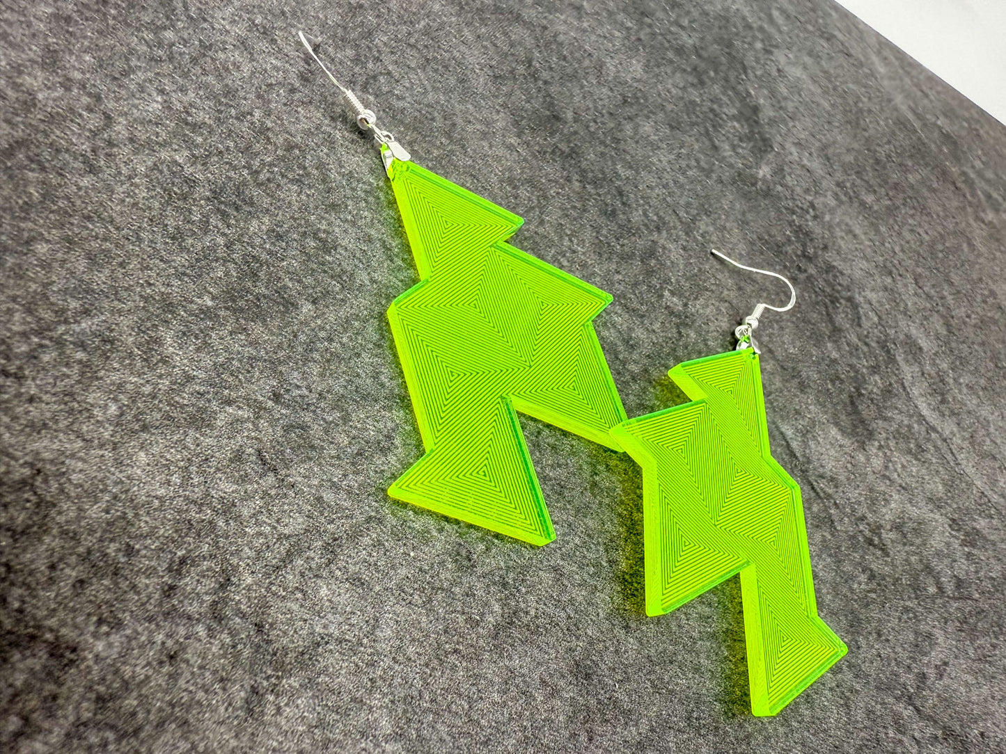 Linear Spiral Triangle Stacks - Black Light Reactive