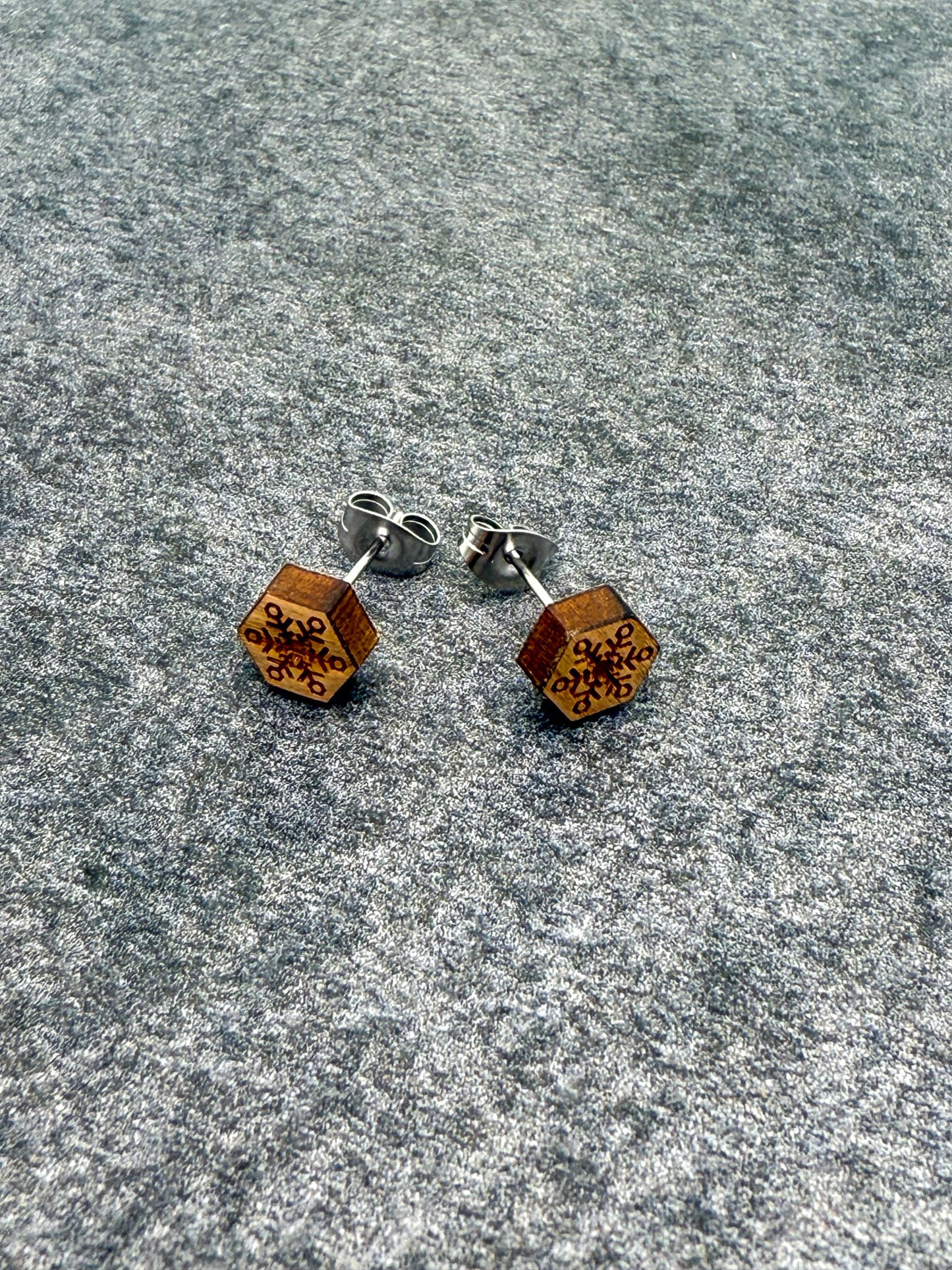 Snowflake Stud Earring - Small